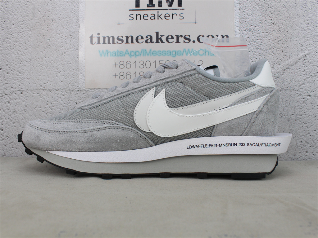 Fragment x Sacai x Nike LDWaffle Light Smoke Grey DH2684 001